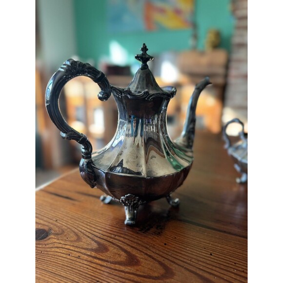 Reed & Barton Victorian Line Hollow are 3 Piece Silver Plate Coffee Tea Set - Picture 13 of 16